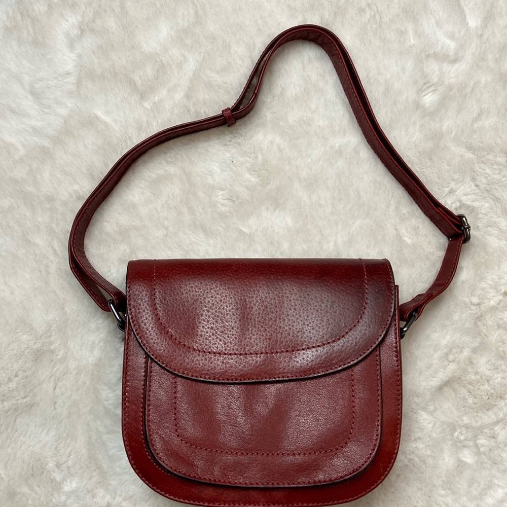 Genicci leather flap shoulder bag